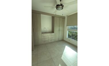 CLAYTON PARK ll / 152M / VISTA AL CANAL / 3 HABITACION / LINEA BLANCA