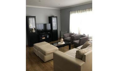 Venta Chalet 3 dormitorios. jardín. garaje doble.