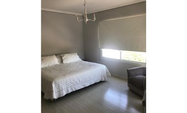 Venta Chalet 3 dormitorios. jardín. garaje doble.