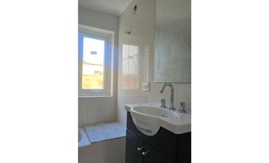 Venta Ph de 3 ambientes a estrenar. con amplio jardin.