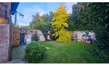 Casa Quincho s/ lote de 10mX 43m. Caisamar