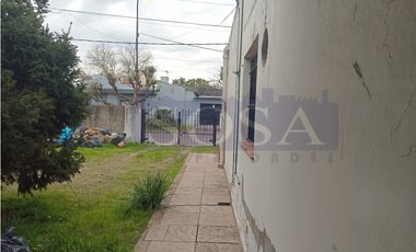 Casa en Gonzalez Catan Centro Calle Sanabria Nº 4386