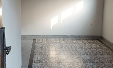 JUAL RUMAH MEWAH BARU KOTA SOLO DEKAT KAMPUS UMS SOLO