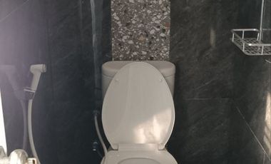 JUAL RUMAH MEWAH BARU KOTA SOLO DEKAT KAMPUS UMS SOLO