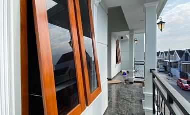 RUMAH MEWAH AMERIKA STYLE 3 KAMAR PURBAYAN GENTAN SOLO DEKAT LUWES