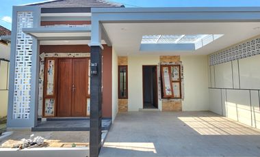 Rumah Minimalis Modern Dekat Pasar Cebongan Mlati