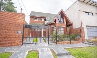 OPORTUNIDAD CASA C/ 2 LOTES BERNAL O. FINANCIACIÓN