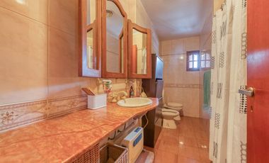 OPORTUNIDAD CASA C/ 2 LOTES BERNAL O. FINANCIACIÓN