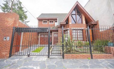 OPORTUNIDAD CASA C/ 2 LOTES BERNAL O. FINANCIACIÓN