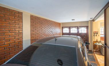 OPORTUNIDAD CASA C/ 2 LOTES BERNAL O. FINANCIACIÓN