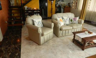 VENTA CASA 4 AMBIENTES BERNAL GARAGE DEPTO 2 AMB.