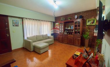 VENTA CASA BERNAL 3 DORMITORIOS