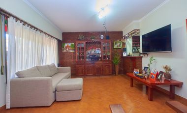 VENTA CASA BERNAL 3 DORMITORIOS