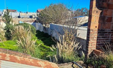 Venta lote con losa a 1 cuadra de Av. Luro