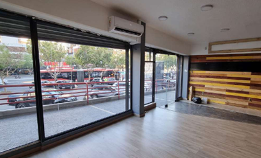 Local Comercial en Arriendo en Centro Comercial Omnium / Metro Escuela Militar