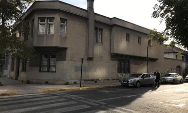 Oficina en Arriendo en Casona apta para microempresa familiar u oficina