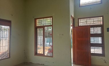 Disewakan Rumah Cluster Harga Murah Dekat Kampus UMS Solo