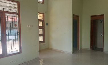 Disewakan Rumah Cluster Harga Murah Dekat Kampus UMS Solo