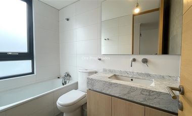 Casa en Arriendo en Metro Los Dominicos | Arriendo Casa 3D3B zocalo y jardin | Las Condes