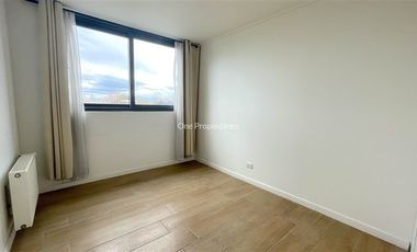 Casa en Arriendo en Metro Los Dominicos | Arriendo Casa 3D3B zocalo y jardin | Las Condes
