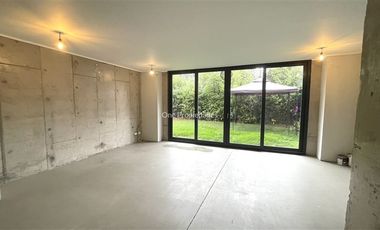 Casa en Arriendo en Metro Los Dominicos | Arriendo Casa 3D3B zocalo y jardin | Las Condes