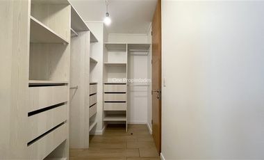 Casa en Arriendo en Metro Los Dominicos | Arriendo Casa 3D3B zocalo y jardin | Las Condes