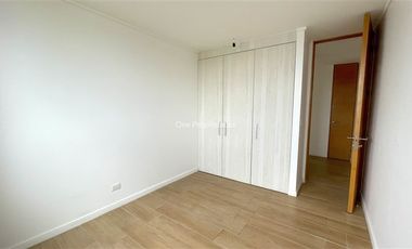 Casa en Arriendo en Metro Los Dominicos | Arriendo Casa 3D3B zocalo y jardin | Las Condes