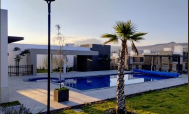 CASA EN CONDOMINIO EN TEJEDA