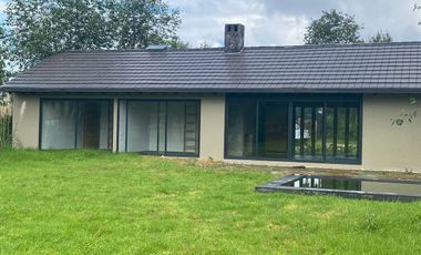 Casa en venta en condominio en San Simón, Valle de Bravo