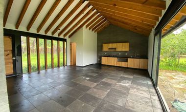 Casa en venta en condominio en San Simón, Valle de Bravo