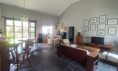 Dijual rumah villa lokasi premium di jl Monjali