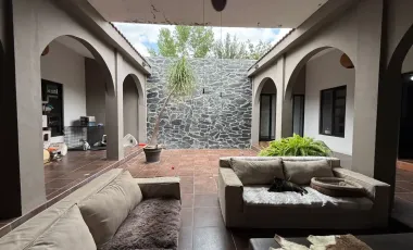Quinta en venta en El Barrial, Santiago, Nuevo León