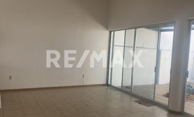 Casa en Renta en Lomas de Gran Jardin - (3)