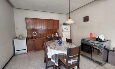 JUAL RUMAH MEWAH KUNO LOJI PLUS PABRIK BATIK JANTUNG KOTA SOLO