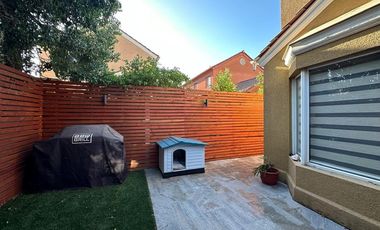 Hermosa Casa en Lo Campino: Todo un Oasis