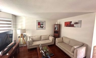 Hermosa Casa en Lo Campino: Todo un Oasis