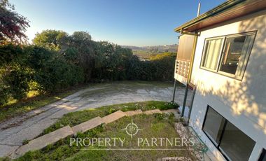 Casa en sector tradicional con vista al río y desembocadura