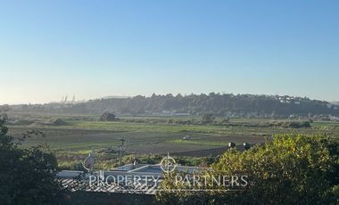 Casa en sector tradicional con vista al río y desembocadura