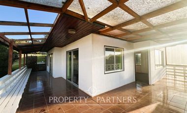 Casa en sector tradicional con vista al río y desembocadura