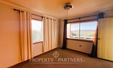 Casa en sector tradicional con vista al río y desembocadura