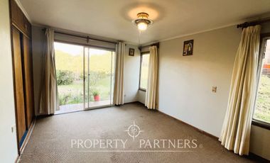 Casa en sector tradicional con vista al río y desembocadura