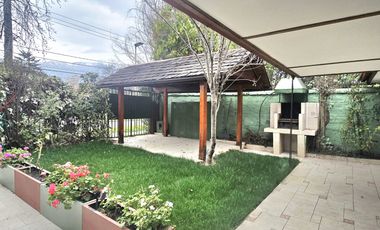 Se arrienda casa ampia y con gran mansarda