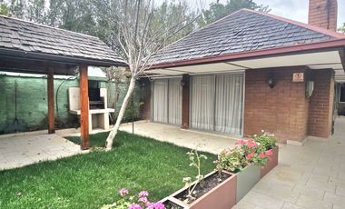 Se arrienda casa ampia y con gran mansarda