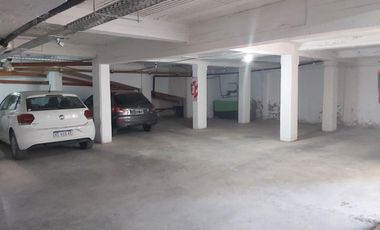 Departamento en dos plantas - 1 dormitorio CON COCHERA - Neuquén capital