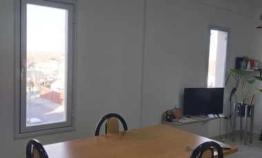 Departamento en dos plantas - 1 dormitorio CON COCHERA - Neuquén capital