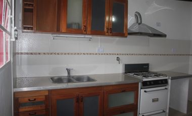 Casa sobre lote de 8,66 x 43