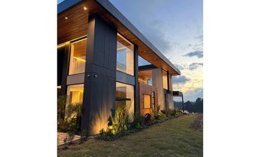 Casa en Arriendo en Alto de Palmas