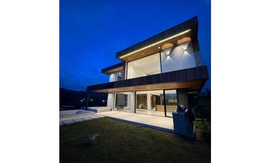 Casa en Arriendo en Alto de Palmas