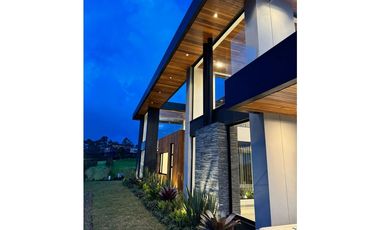 Casa en Arriendo en Alto de Palmas