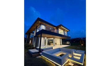 Casa en Arriendo en Alto de Palmas